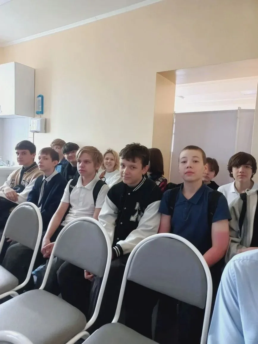 В рамках профориентации ученики 7В класса побывали на экскурсии в медицинском университете, на кафед