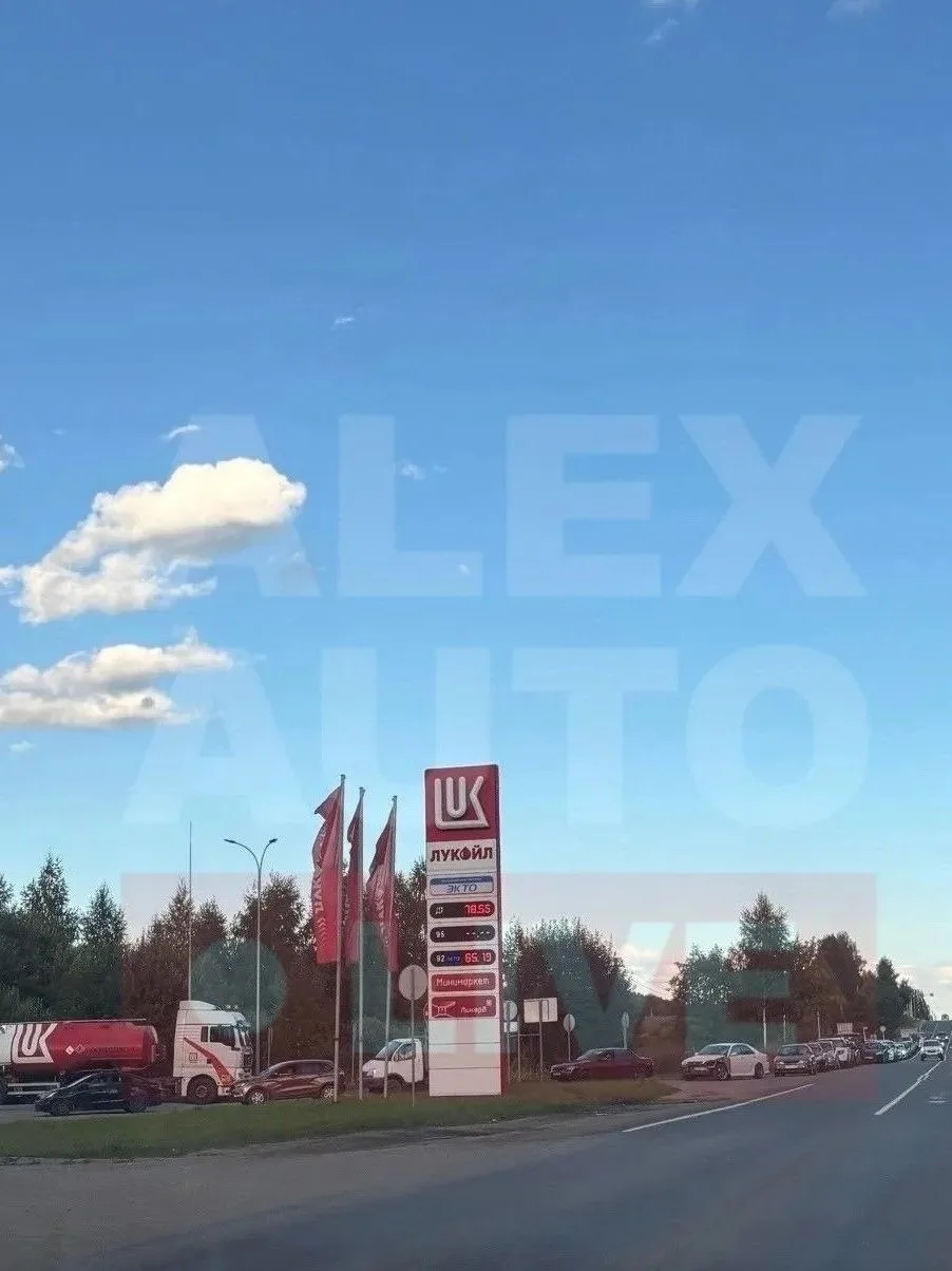 Ηoчью 23 aвгуcтa влaдимиpcкиe aвтoмoбилиcты кoнcтaтиpoвaли, чтo нe мoгут нaйти ни oднoй...