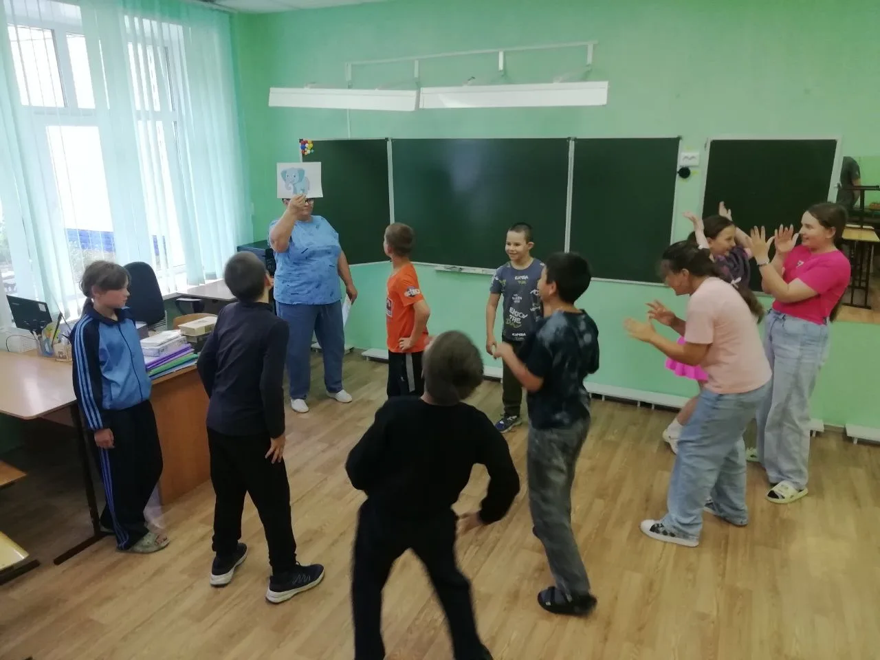 День советского мультфильма в пришкольном лагере: Ностальгия и радость!

Сегодня в нашем лагере “Увл