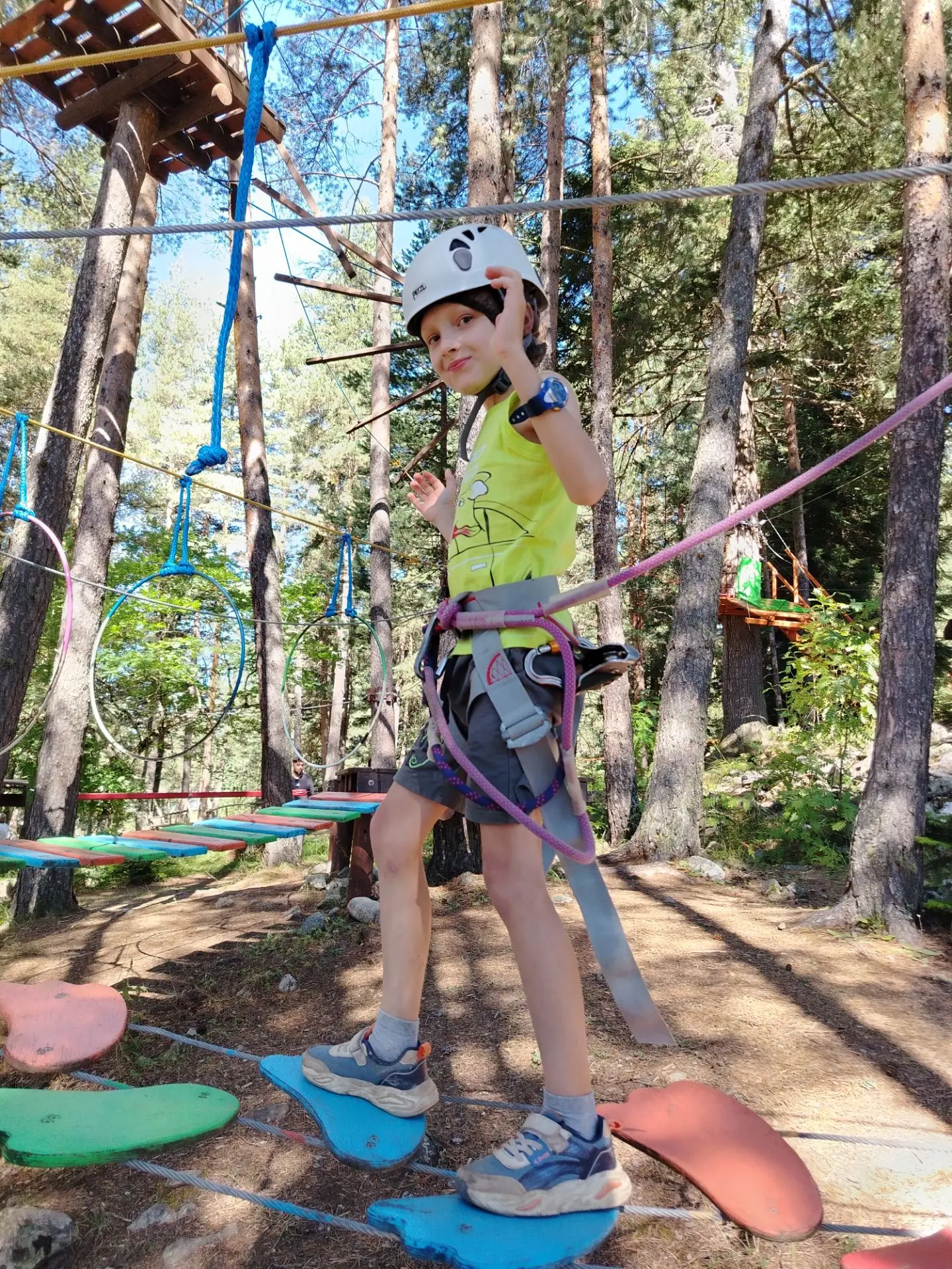 Такая жарень сегодня, лучше бы в горы сходили, но ноги не идут 😆 зато все хотелки Льва...