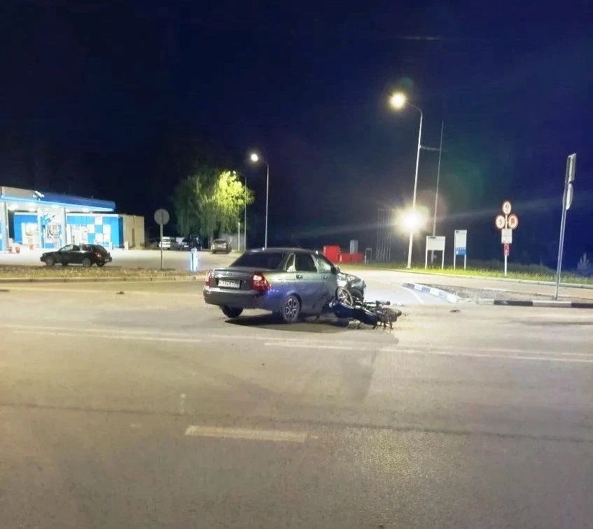 Вчера в 23:00 часов в дежурную часть Отделения Госавтоинспекции ОМВД России по Муромцев...