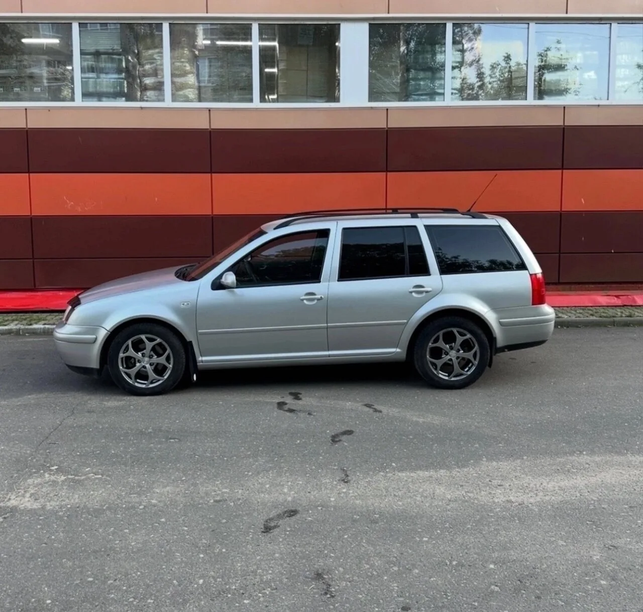 Продам Фольксваген Бора Универсал Год 2002