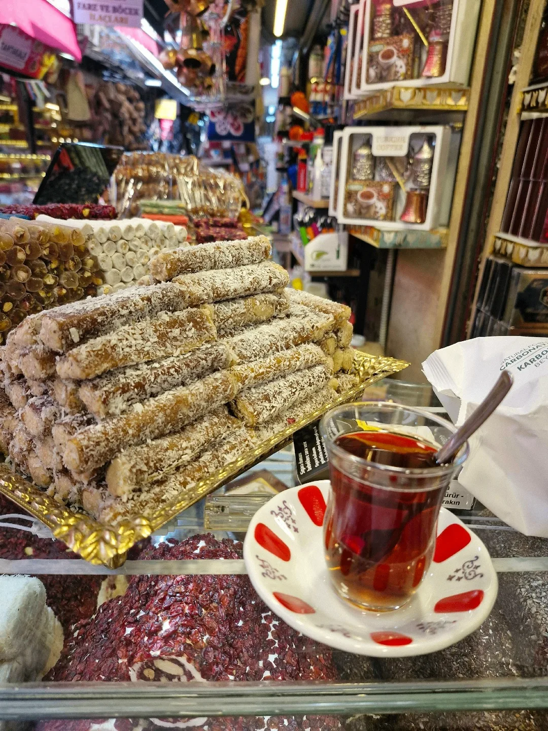 😍 Увидеть и влюбиться - это про контрастный Стамбул! 🕌
👛 Стоимость от 41 950  руб\чел 
✈️ Вылет и
