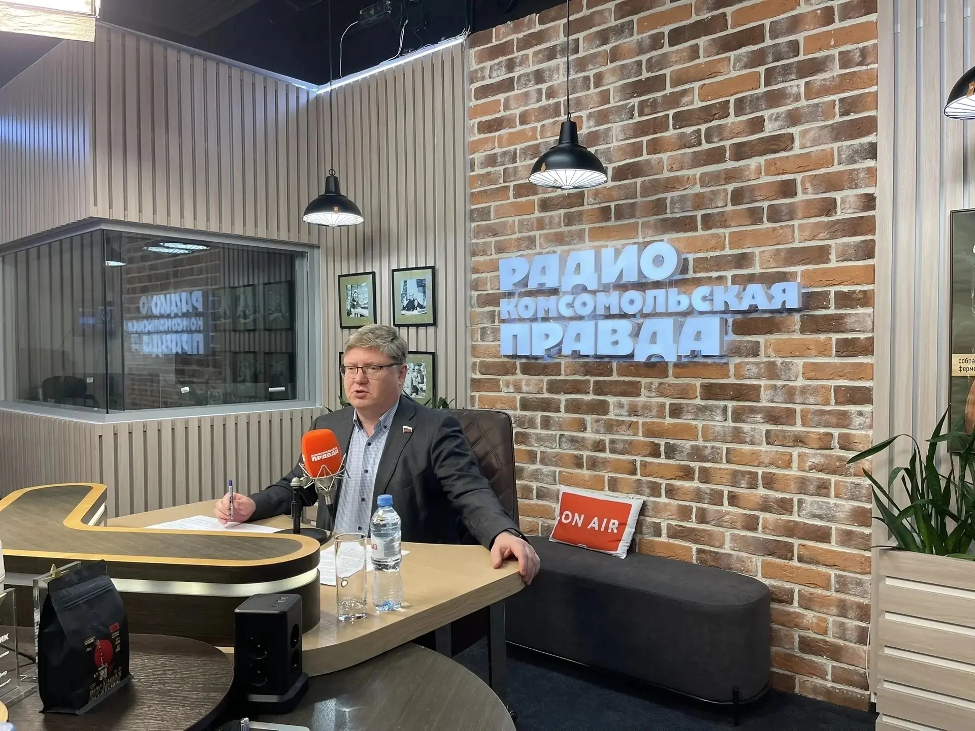 Эфир на радио «Комсомольская правда»

18 июня в 17:00 в эфире радио «Комсомольская правда» расскажу 