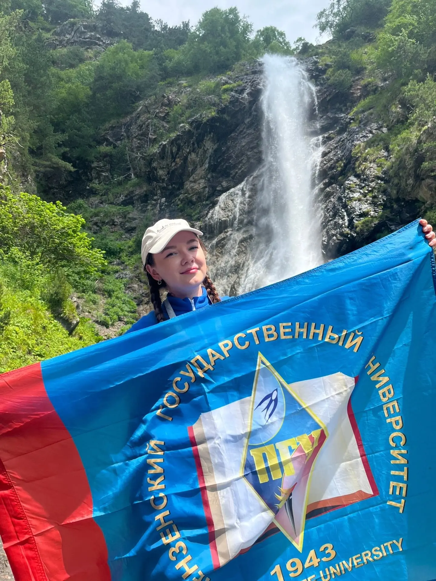 📸 Какая красота!

📍 Это медиаамбассадор Студтуризма Дарья Токарева (ФППиСН) на студенческом
турист