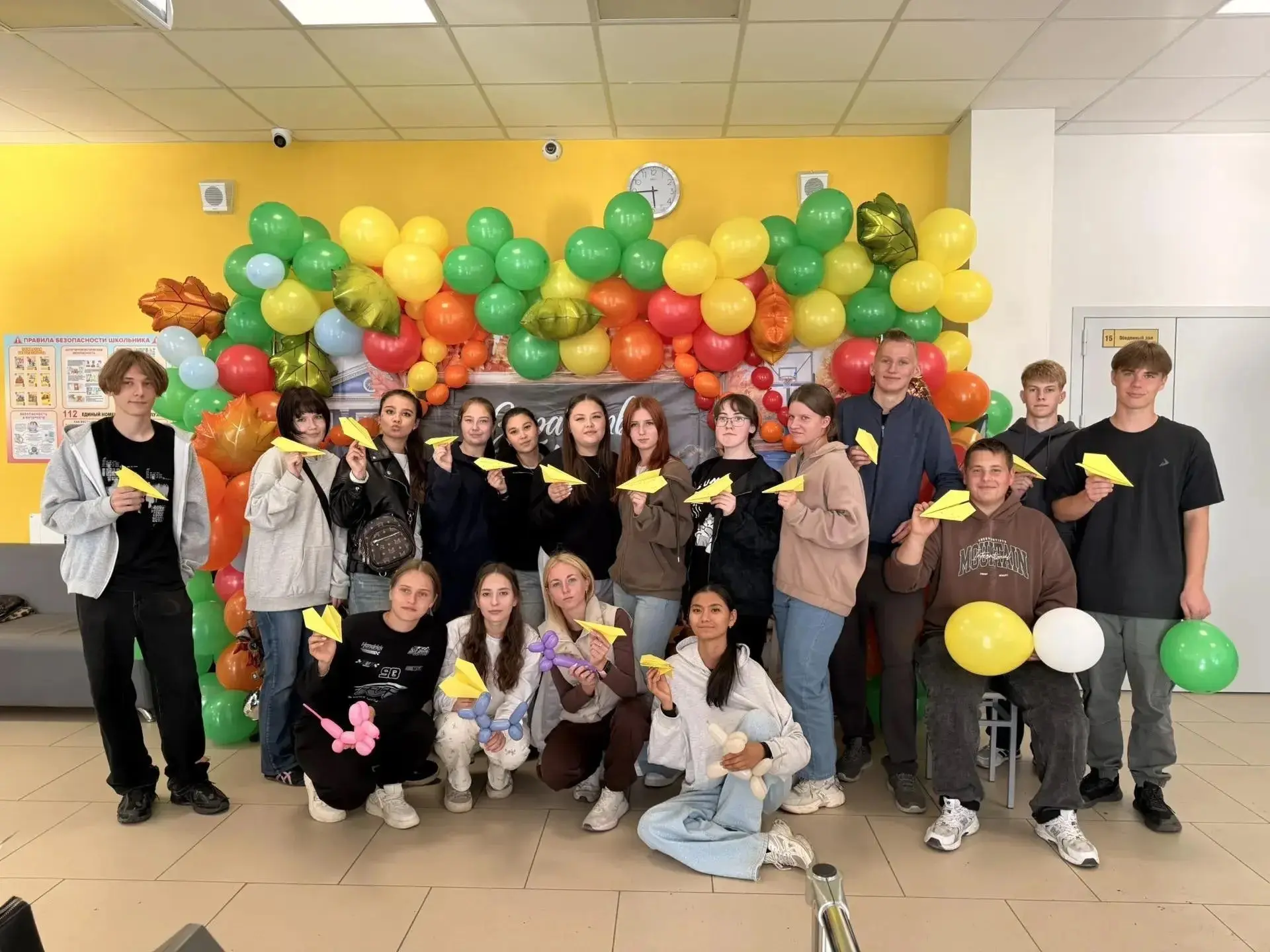 💛 ✈  Традиция «Самолётик будущего» к 1 сентября – День знаний