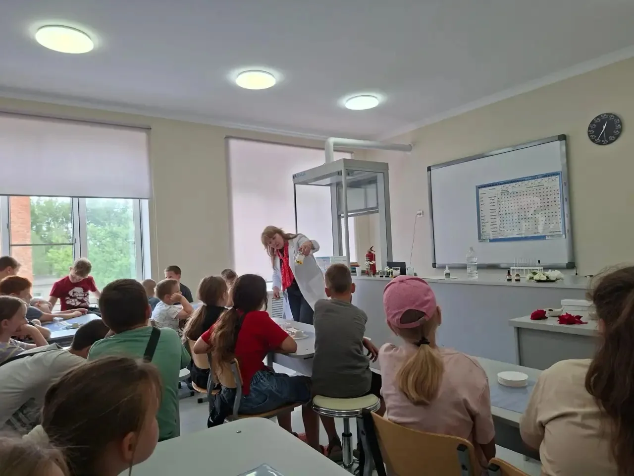 Завершаем лагерную смену…🙂

Сегодня в пришкольном лагере «Тополёк» произошло настоящее научное чудо
