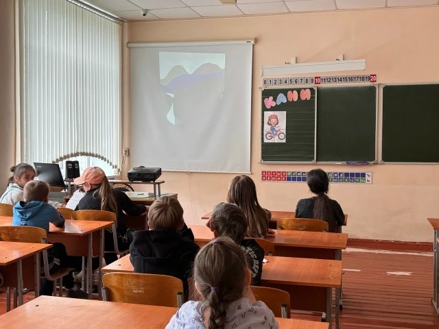 6 июня в школе прошло мероприятие, посвящённое Дню русского языка и Дню рождения А. С. Пушкина! 
 
Р