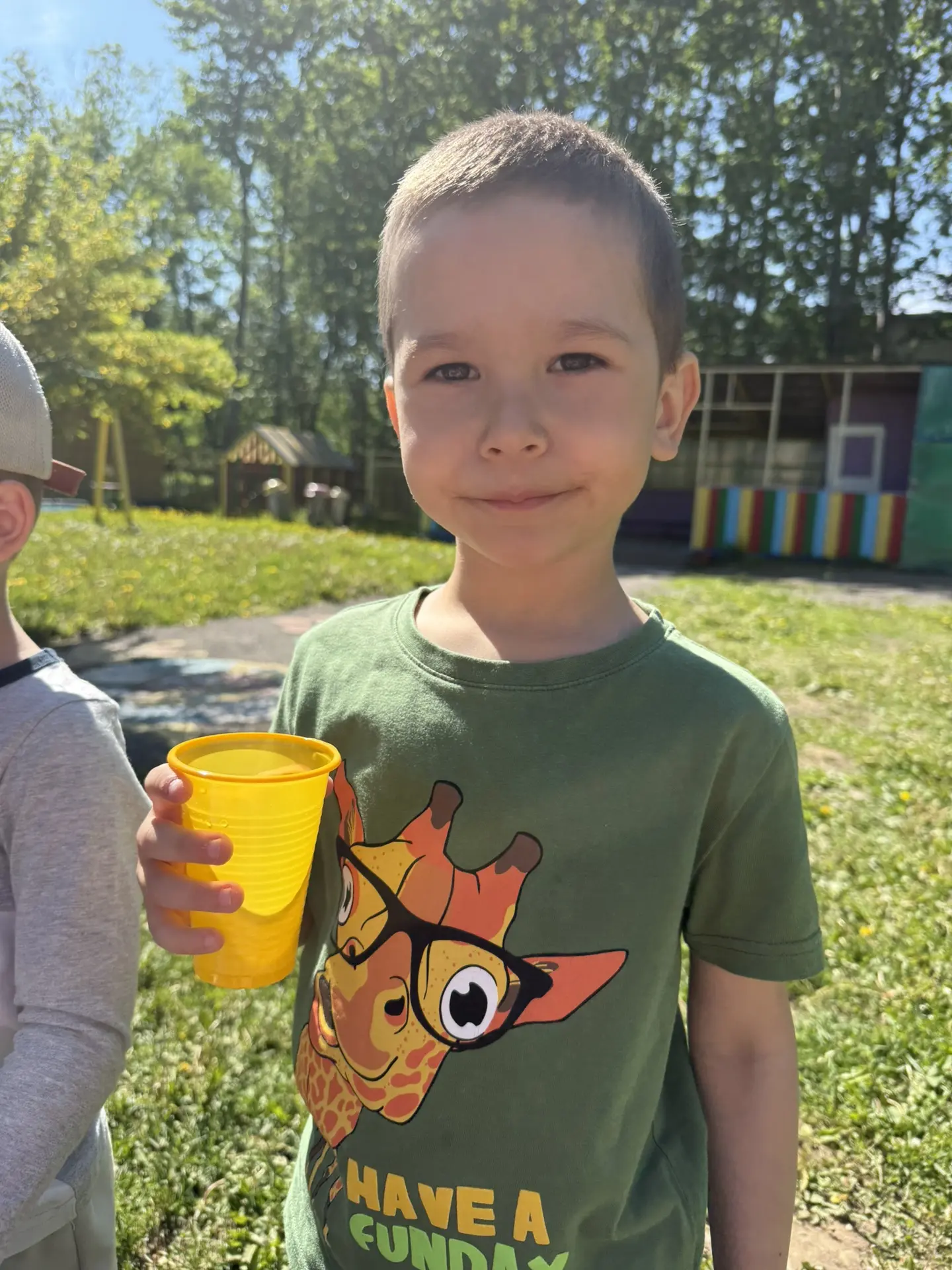 ☀️💧 Питьевой режим на прогулке: освежаемся правильно и вовремя!