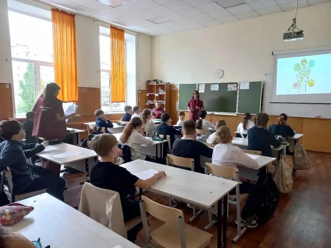 📚 Урок здоровья в 5Б: студенты-медики рассказали о правильном питании и вредных привычках  13 мая в 