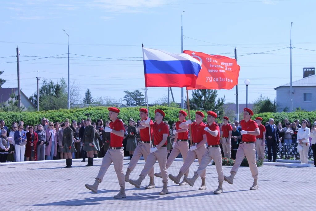 🇷🇺 Юнармейцы Ташлинского района — в строю бессмертного полка памяти!
У обелиска Вечной Славы состо