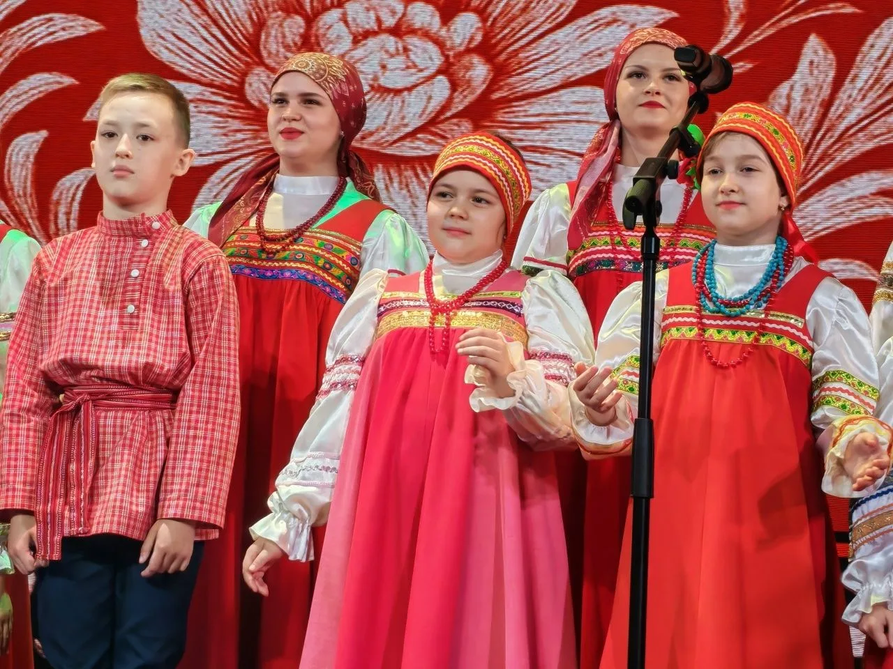 19 мая учащиеся 3В класса в составе ансамбля народной песни «Вёснушки» отделения «Музыкальный фолькл