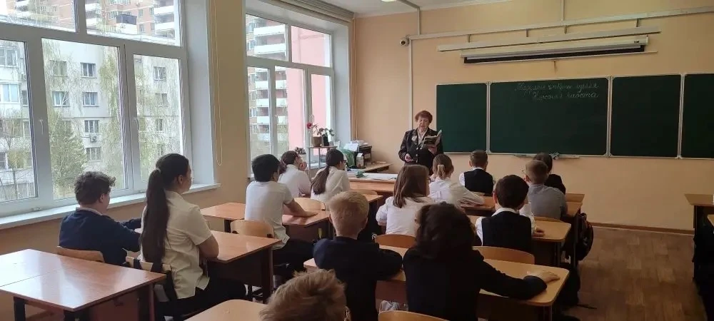МБОУ СОШ №9 продолжает участвовать в марафоне «Наследники Победы»!  Новый этап марафона — акция «Сти