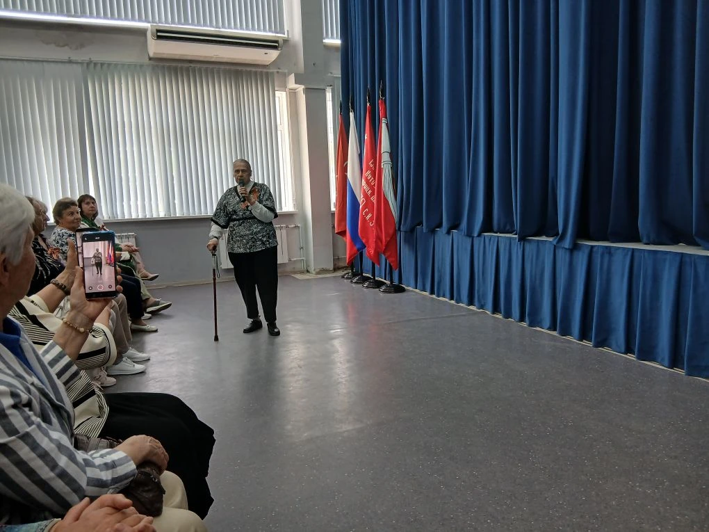 В нашей школе состоялся галла- концерт для ветеранов труда, вооруженных сил РФ, детей войны, посвяще