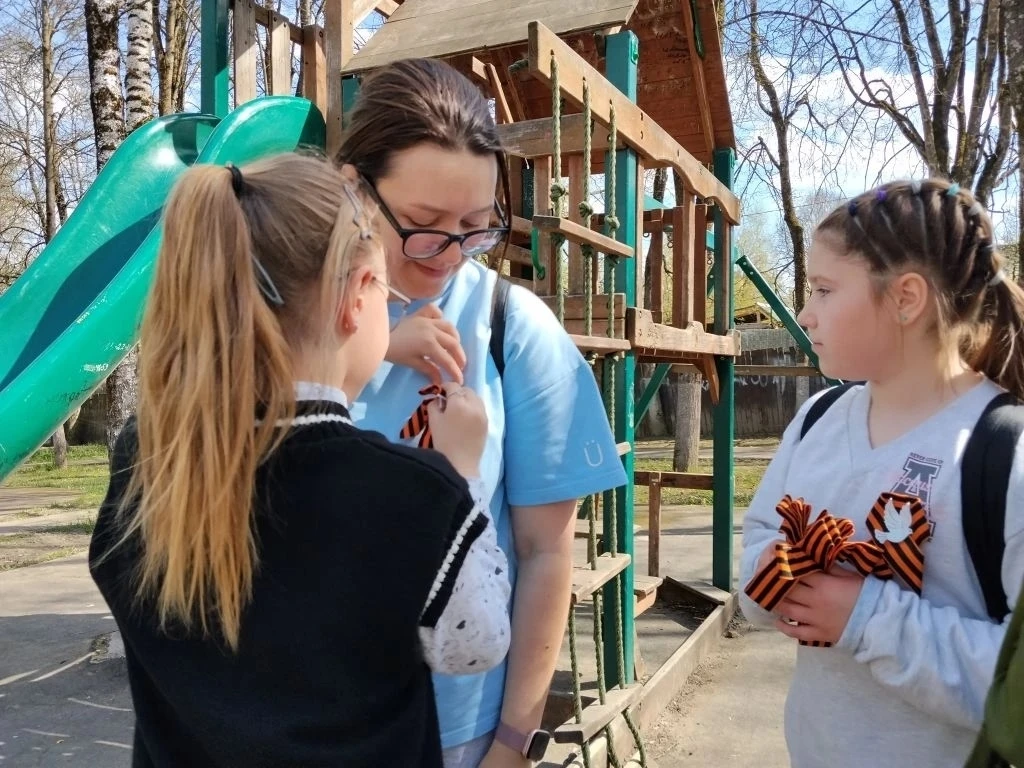 Раздаем тепло и гордость своими руками: акция «Георгиевская ленточка»  Празднование Дня Победы – это