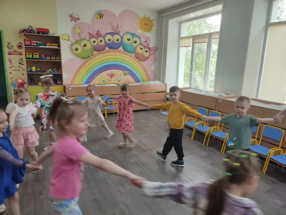 1июня - День Защиты детей.  Дети средней группы с удовольствием и увлечением играли, вы...