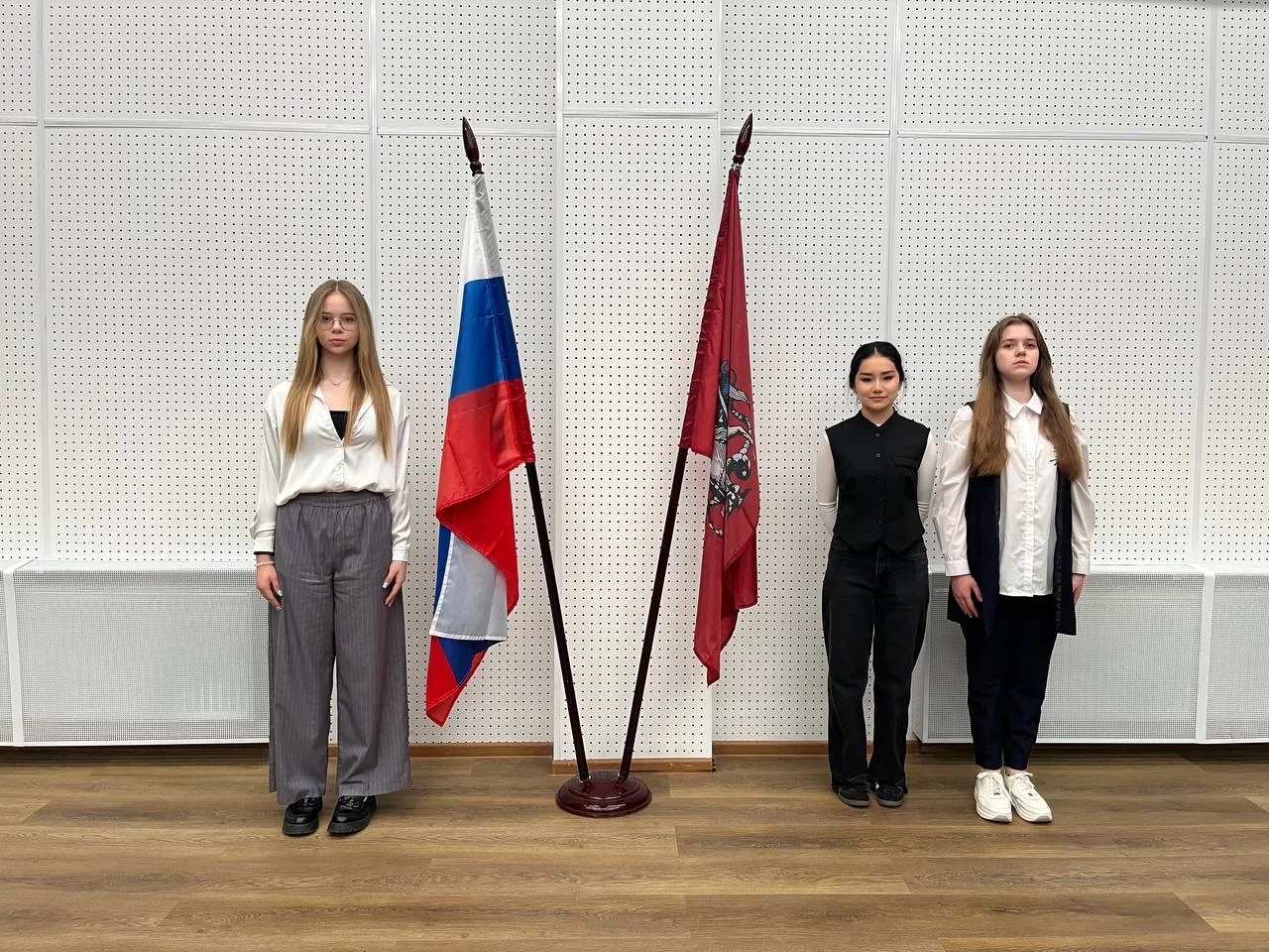 #РоссияМояРодина | Вот и стартовала новая учебная неделя в нашей школе! Как всегда, она началась с т