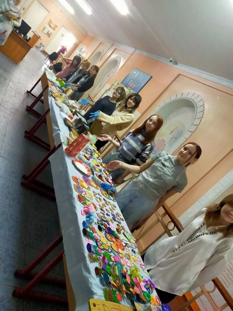 В рамках завершения Масленичной недели в корпусе Черкизово была организована благотворительная ярмар