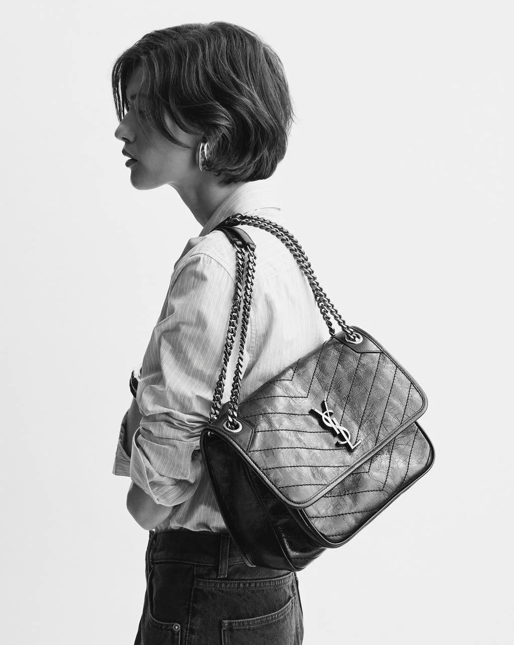 Классика вне времени — сумка Saint Laurent Nikki. В коллекции найдется размер под любые...