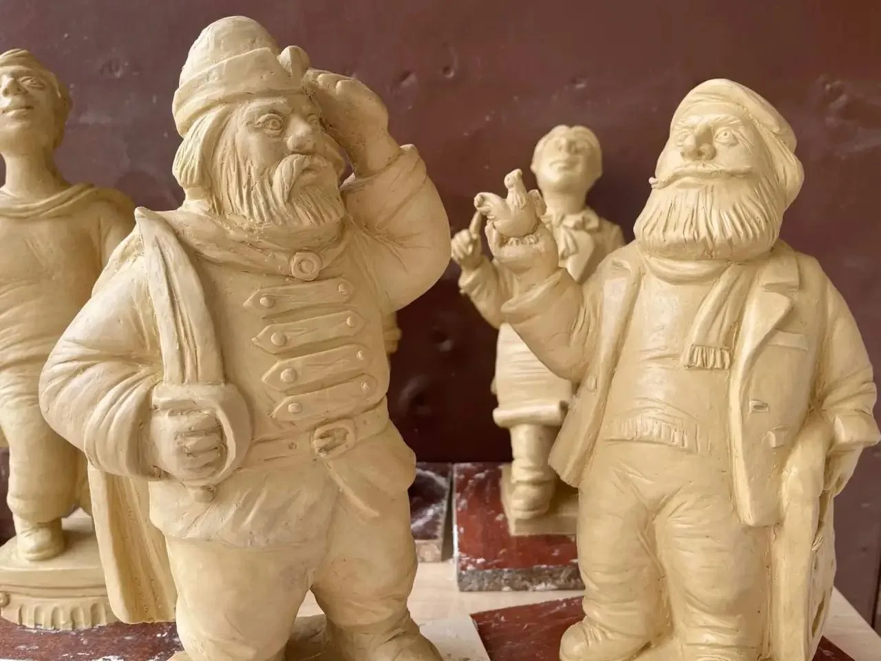 🗿 В центре Пензы появятся мини-скульптуры «Пензяки-добряки»