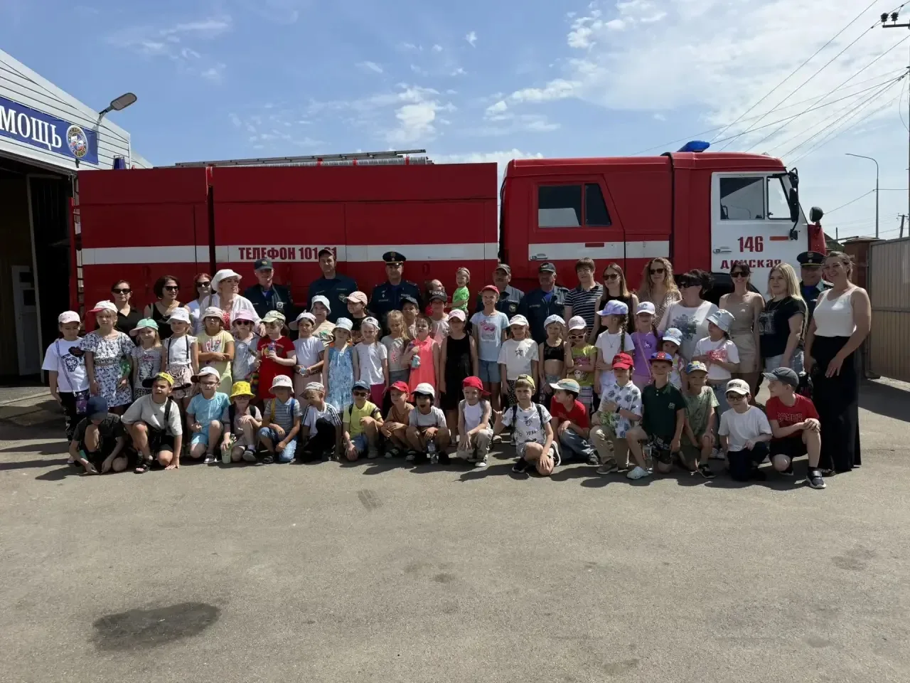 🚒🚒🚒 10 мая учащиеся студии развивающего обучения «Эарика» вместе с педагогами Ириной Николаевной 