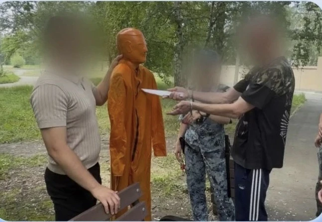 😱😱В сквере Копейска мужчину избили, а затем зарезали.