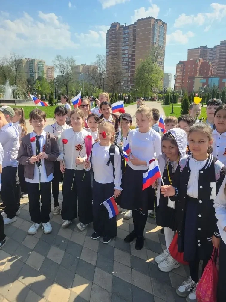 В рамках «Марафона Победы» патриотическая акция «Я помню!» Корпус 3, на улице Строителей д. 2