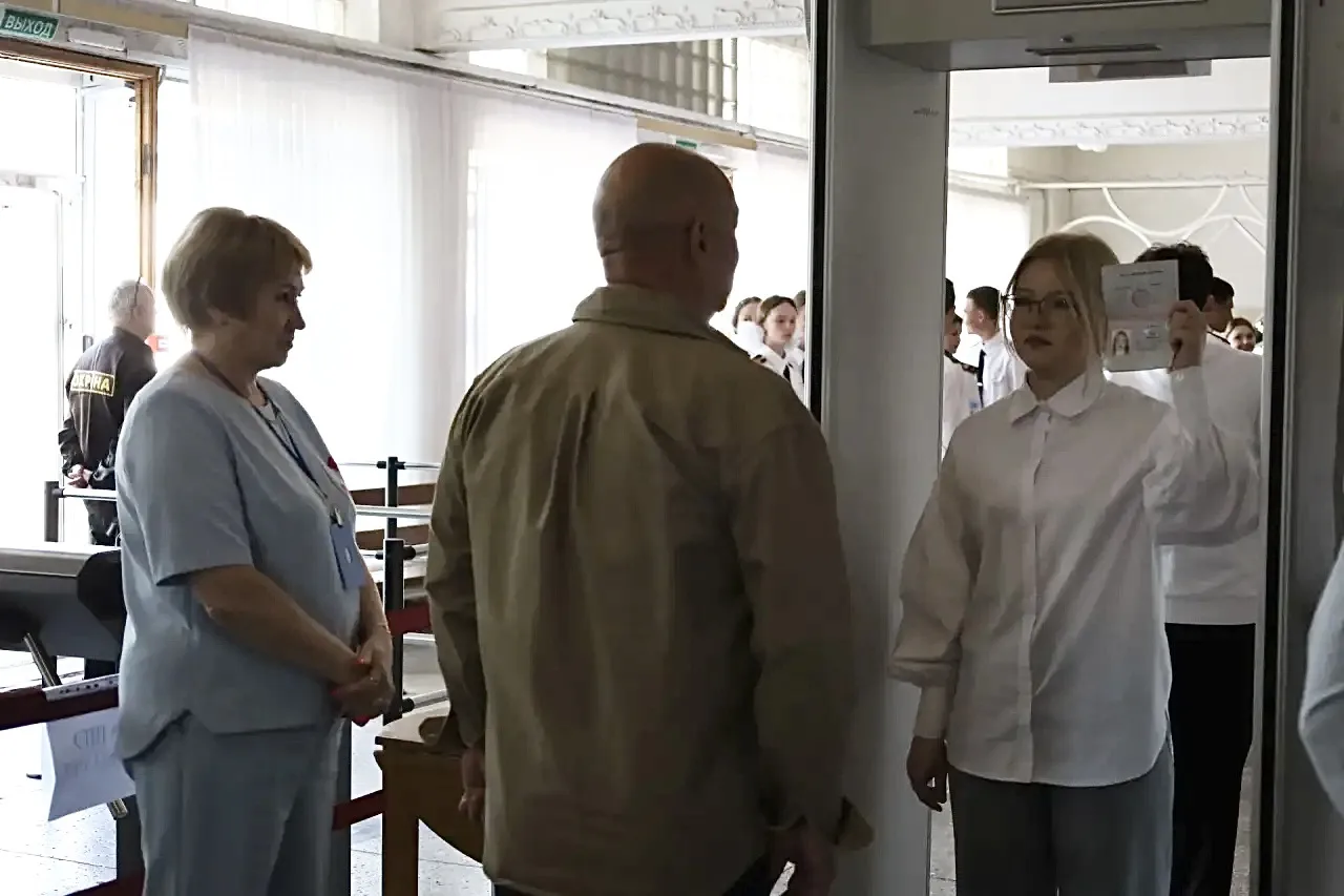 Один из главных вопросов, который волнует выпускников и родителей, – безопасность во вр...