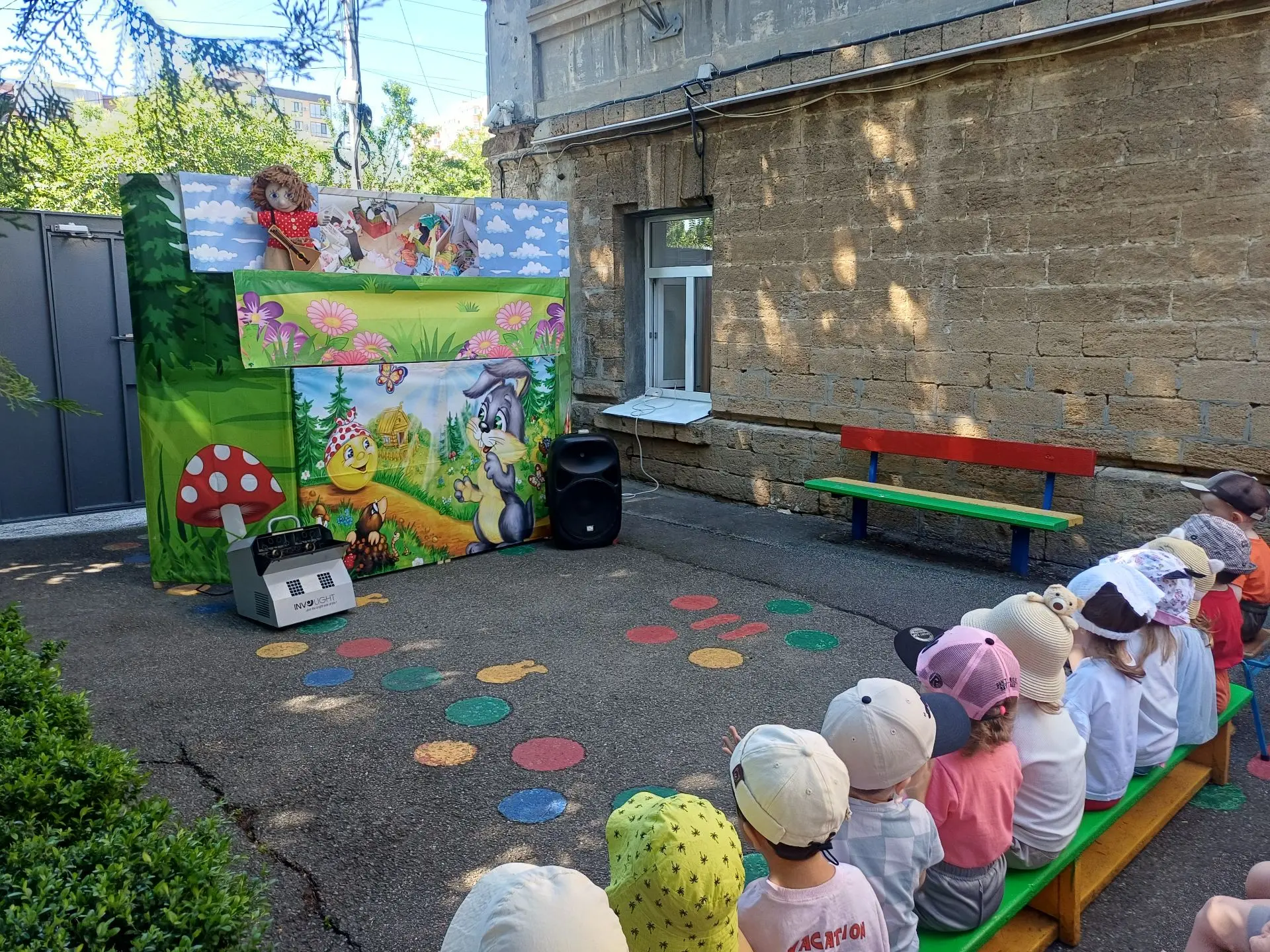 В течение недели здоровья воспитанникам были предложены для рассматривания иллюстрации «Виды спорта»