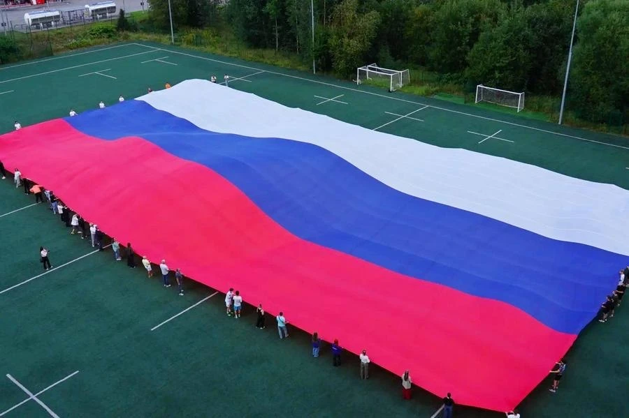 🇷🇺 В Зеленограде прошёл флешмоб ко Дню государственного флага