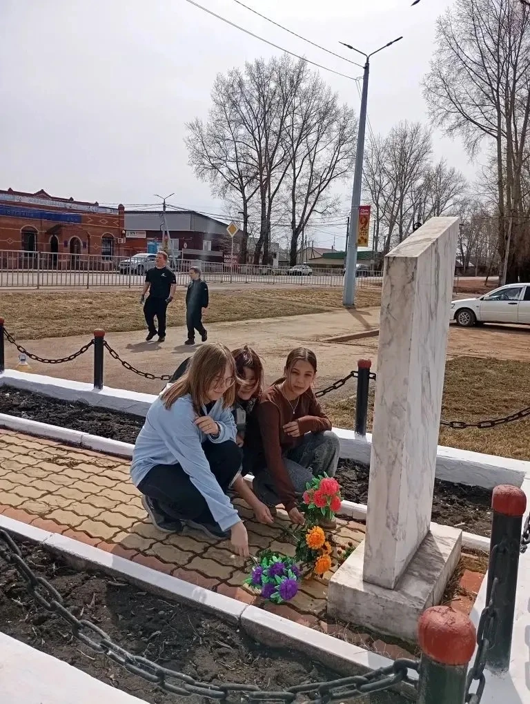 Акция «Обелиск»: 6Б класс на страже памяти ✨

1 мая, в рамках плана патриотических мероприятий, обуч