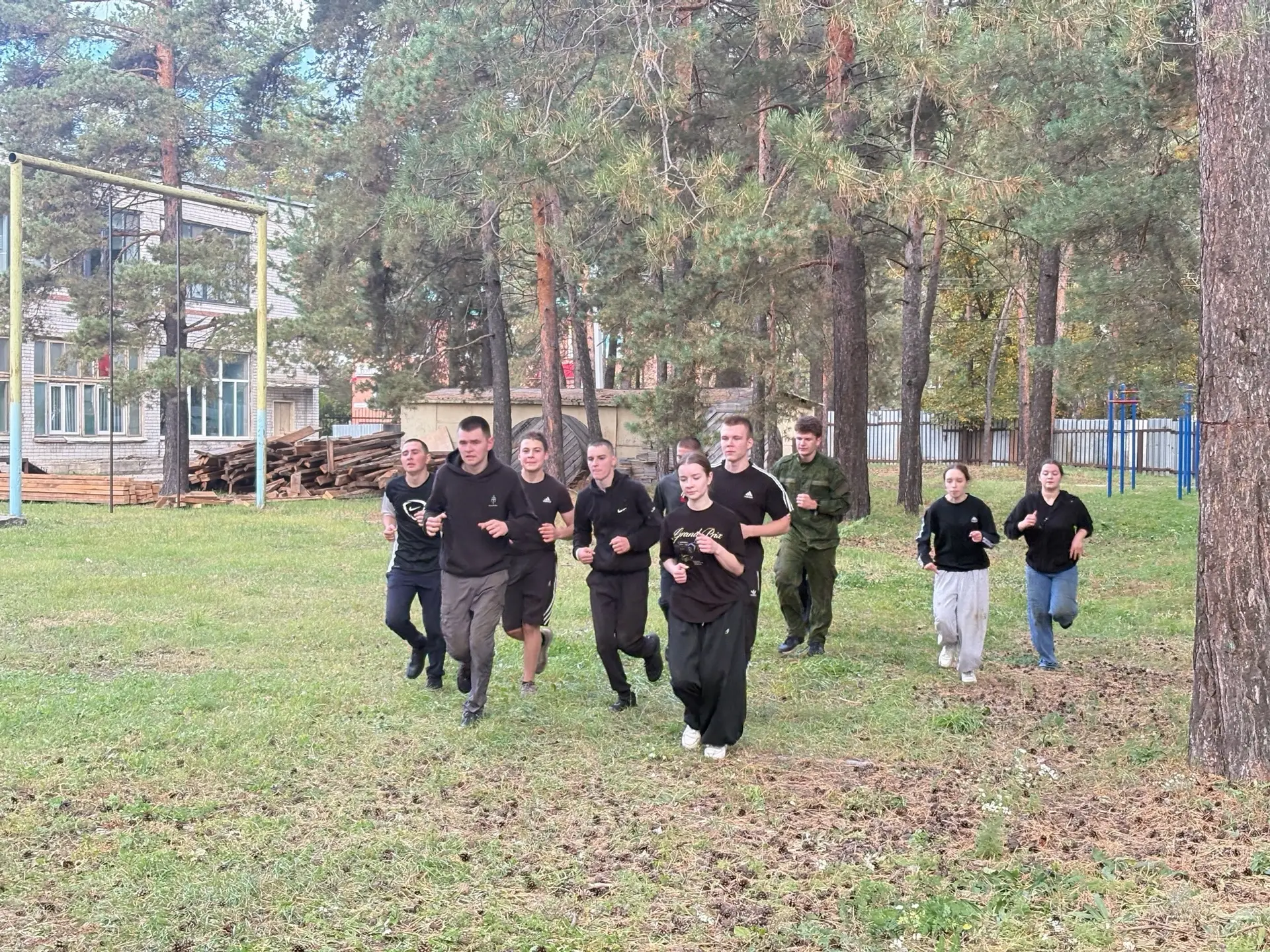 Сегодня на территории спортгородка казачьего кадетского корпуса им.генерал-майора В.В. ...
