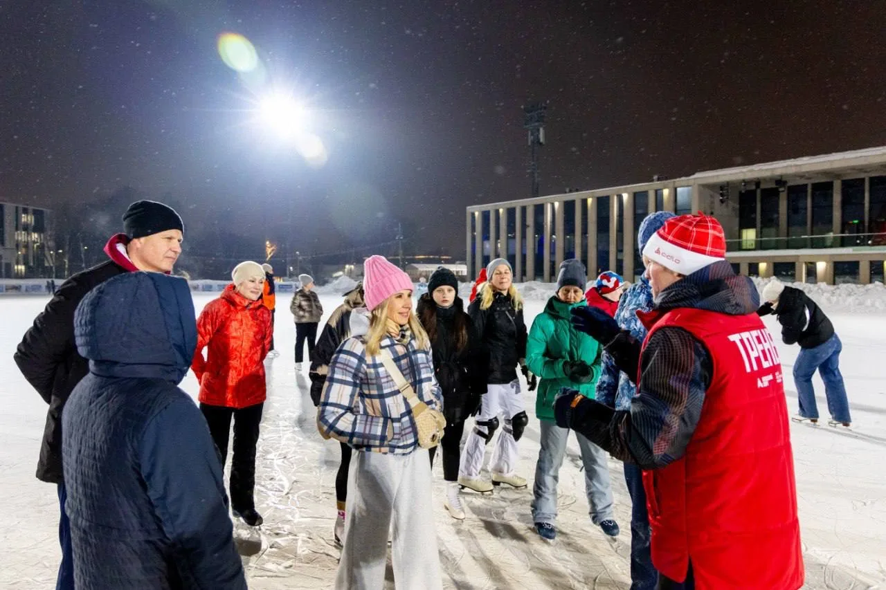 ⛸️Ждём вас на тренировках по катанию на коньках на нашей флагманской площадке в «Лужниках»!  Здесь, 
