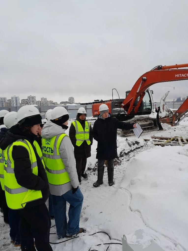 17 февраля учащиеся 10 "А" класса (технологического профиля) приняли участие в  профориентационном  