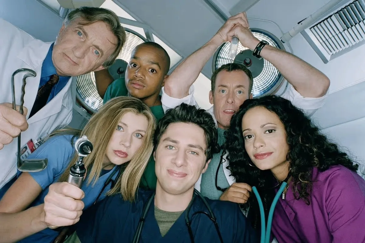 Сериалу "Клиника" исполнилось 25 лет. Смотрите новый сезон?