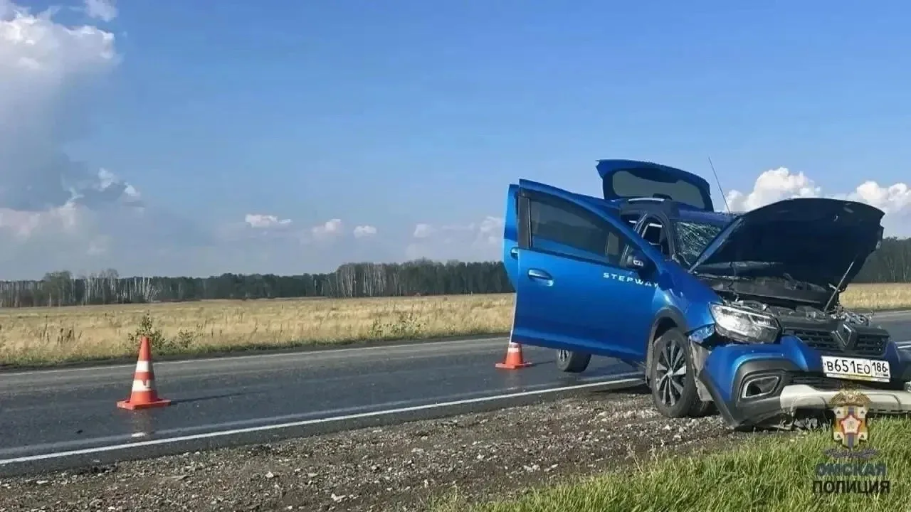 ❗️Югорчане разбились на трассе в Омской области. В аварии погибла женщина-водитель, два...