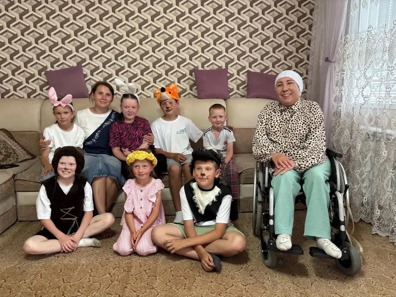 ☀️ Балтач волонтерлары Борнак авылында яшәүче Зәмирә Шәмсетдиновада кунакта булды. Алар...