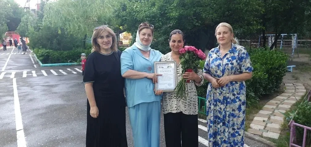 Сегодня свой день рождения отмечает наш успешный педагог Батырова Айшат Шагабудтиновна ...