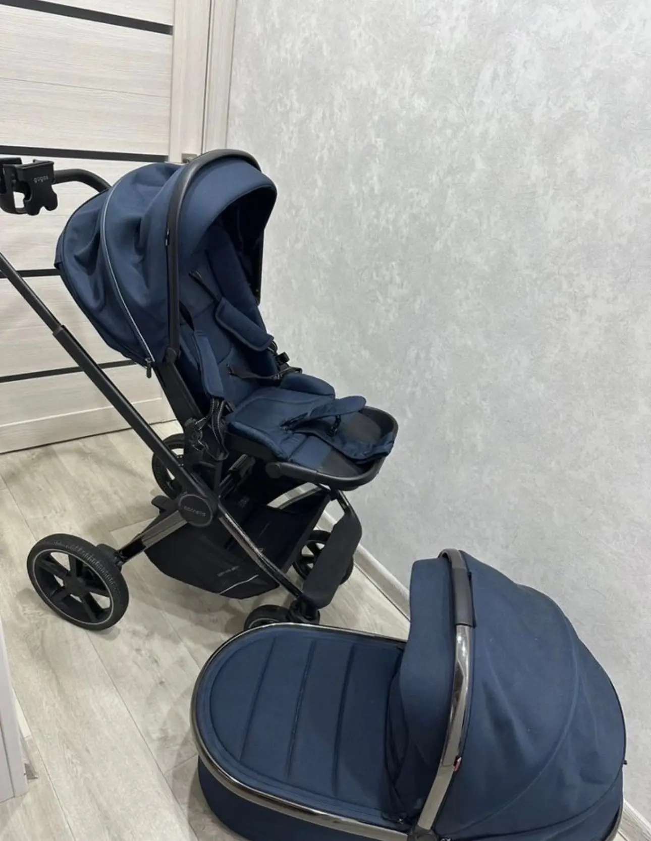 Коляска 2в1 Carrello Ultimo Chrome CRL-6520 синий
Обращаться по номеру 89635205140 Мария 

В комплек