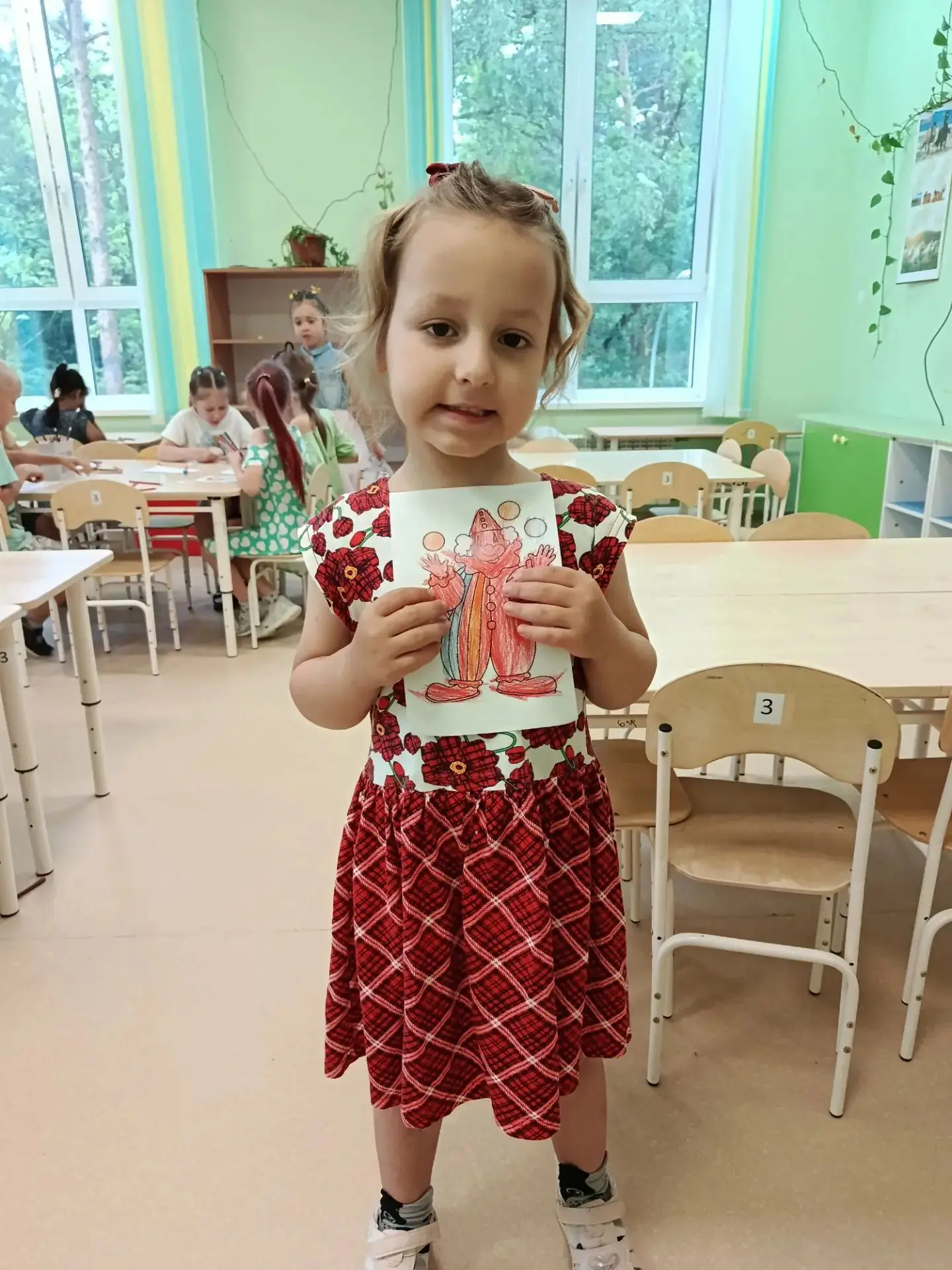 Вчера в нашем детском саду был тематический день  юмора и смеха. И вот таких разных кло...