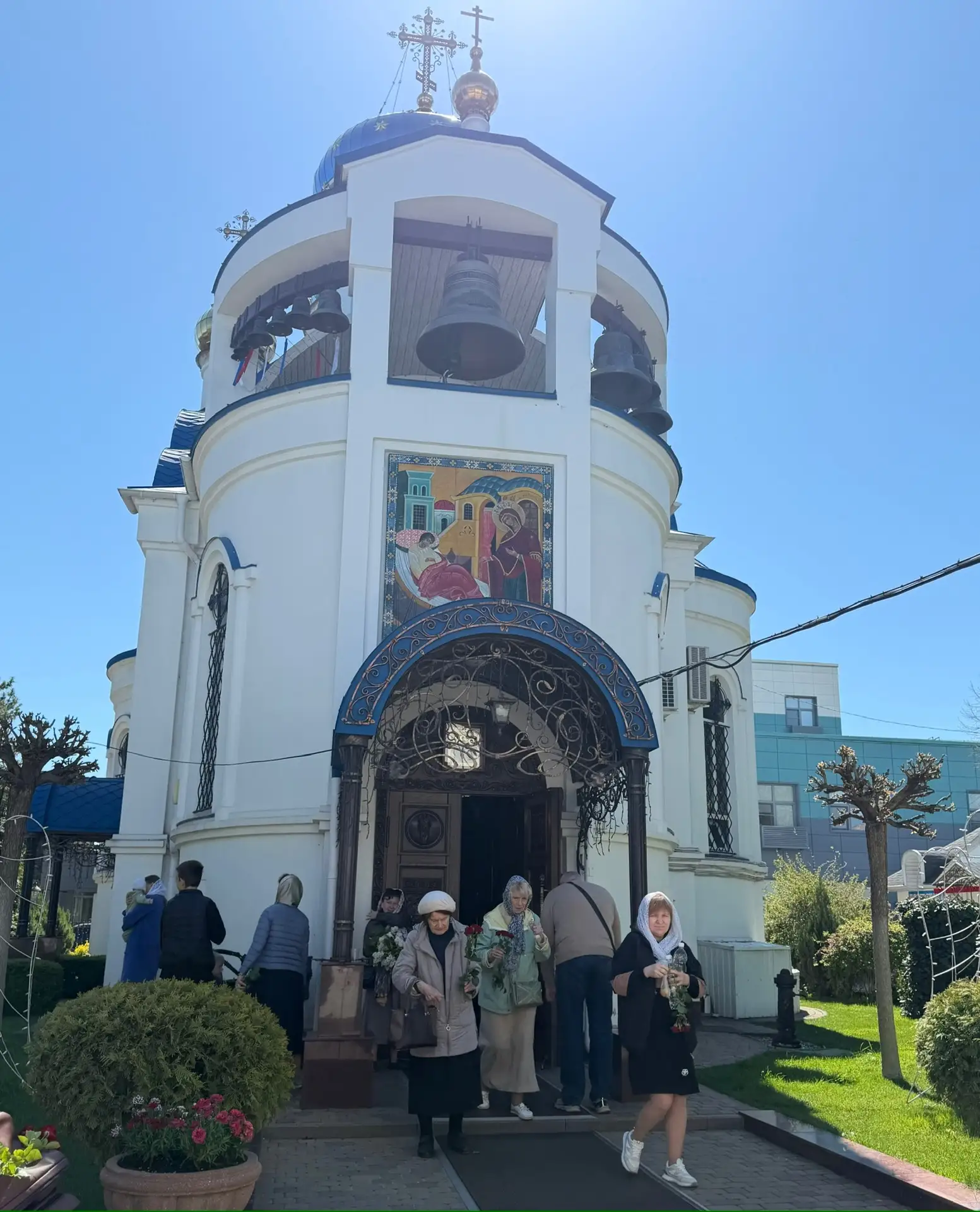 Всех православных женщин с праздником жен-мироносиц 🌸  Желаю вам вдохновения - в делах, в мечтах, в 