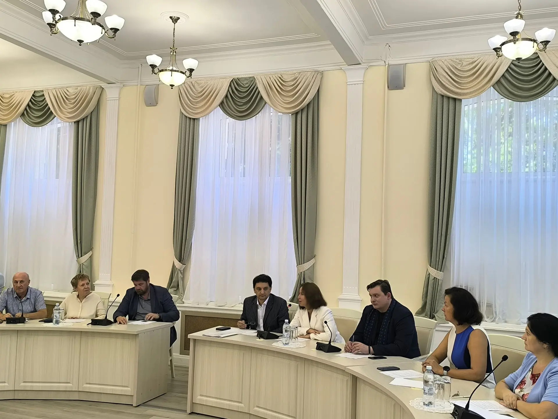 🎓 В Новгородской области стартовала "Державинская неделя"
 
Мероприятие приурочено к памятным датам