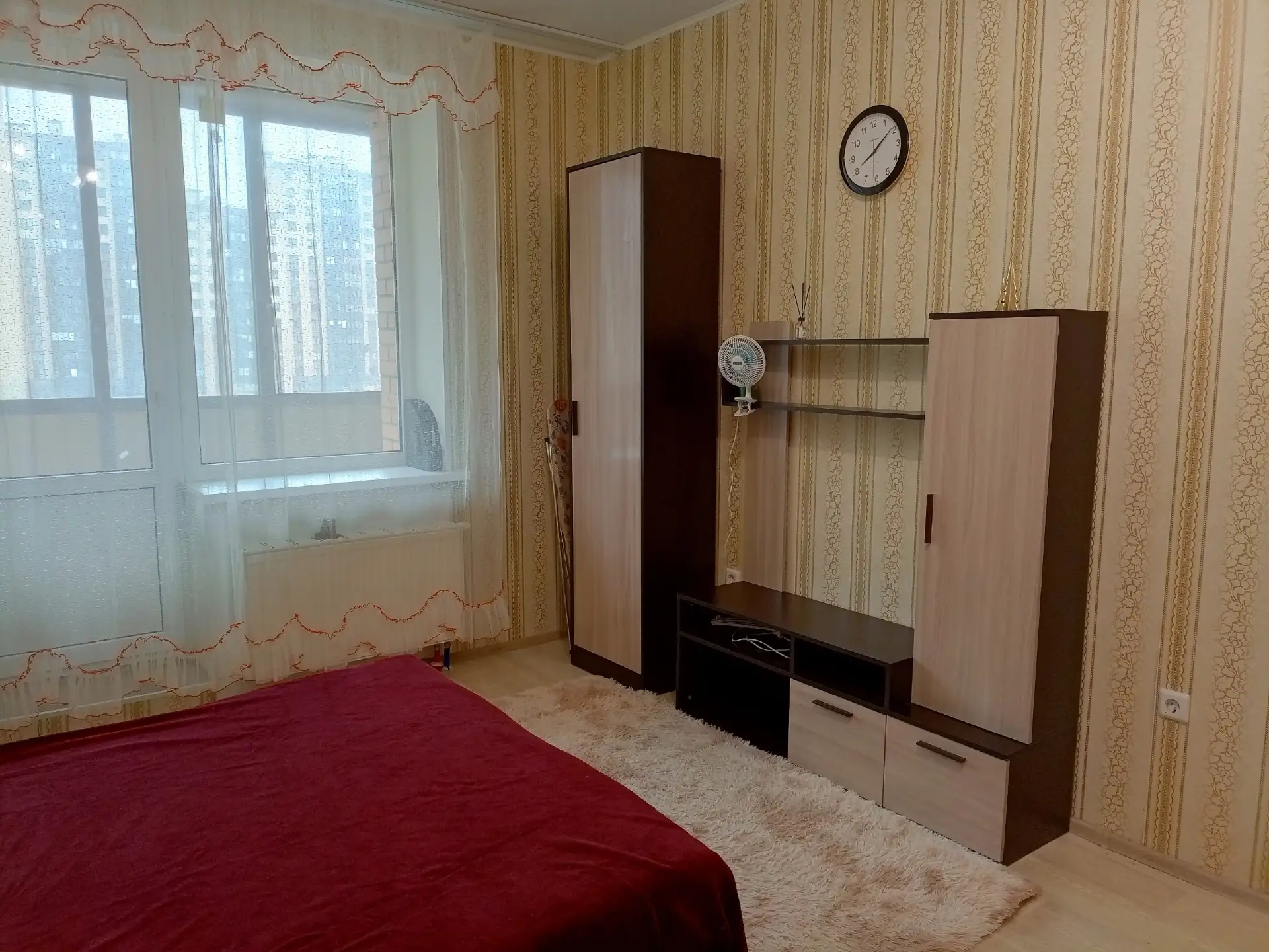 Сдам уютную квартиру-студию  27.8 кв.м .ответственной  девушке. В квартире не курят. Собственник. На