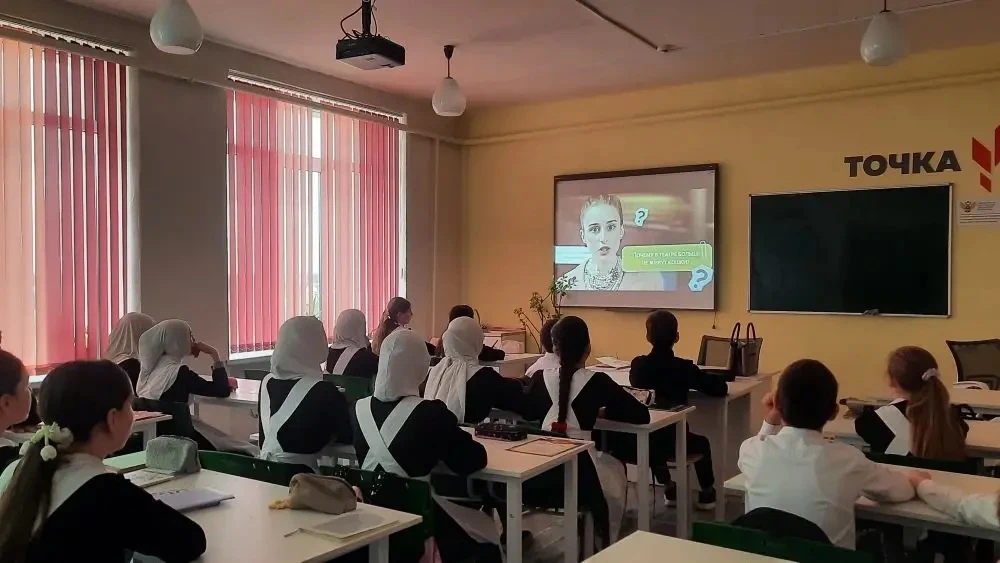 Сегодня, 18 мая, в нашей школе прошло итоговое занятие цикла «Разговоры о важном» в этом учебном год