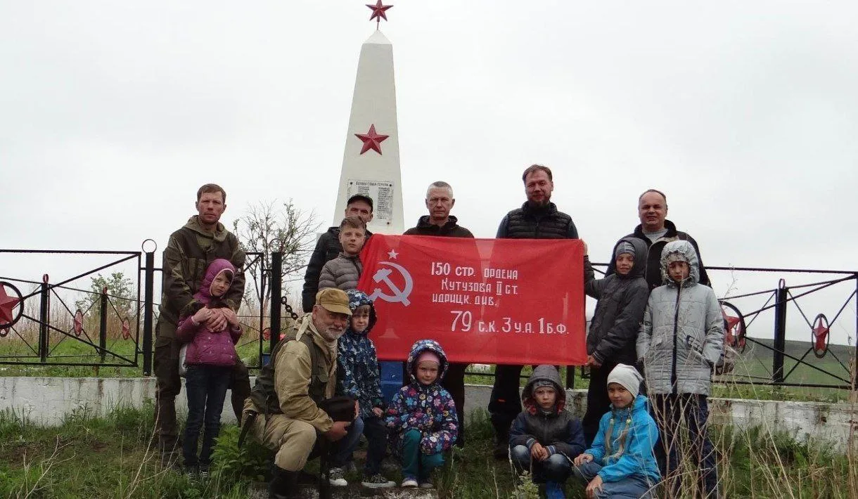 🇷🇺🇷🇺🇷🇺Валентину Михайловичу Тришину, бессменному руководителю казачьего военно- патриотического клуб