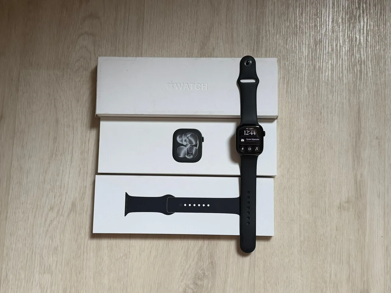 Продам Apple Watch 11 42 мм, б/у, Донецк, 23 000 руб.