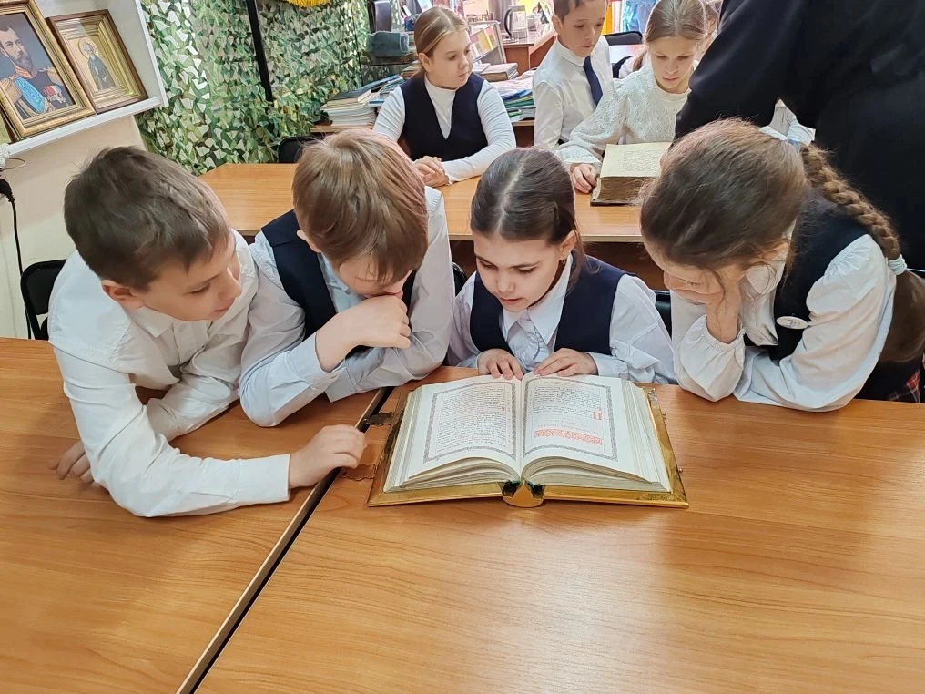 ИСТОРИЯ, КОТОРУЮ МОЖНО  УВИДЕТЬ! 📖✨  📚 24 марта гимназисты 4а класса были приглашены в воскресную шк