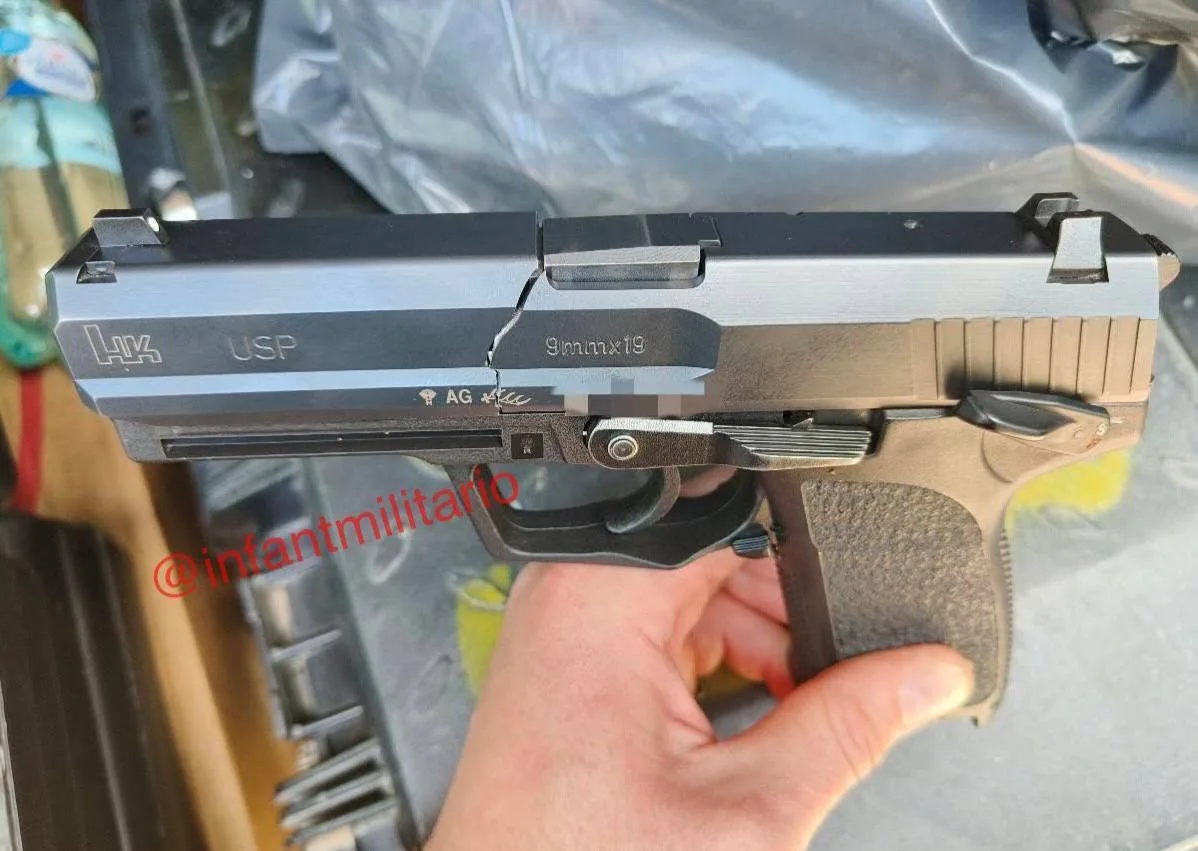 Пистолет HK USP калибра 9x19 мм, используемый в эстонской армии. Этот экземпляр с марки...