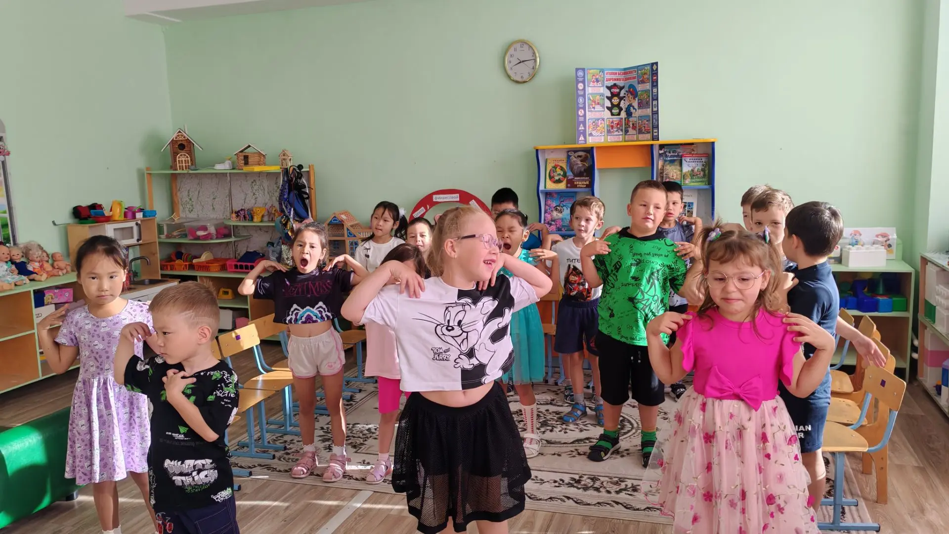 Утро в лог группе