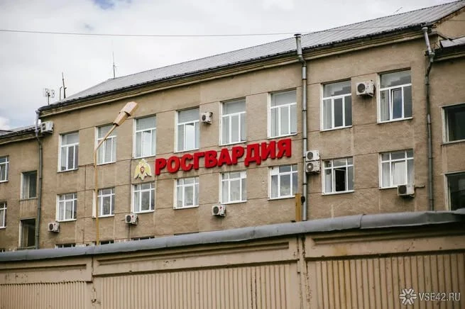 В Междуреченске 35-летняя женщина избила знакомого металлической ложкой для обуви. Конф...